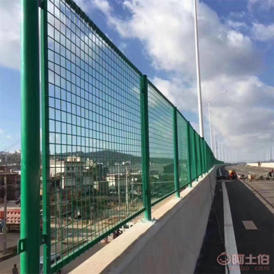 專業(yè)打造城市安全與美觀 長沙開福區(qū)高速公路護(hù)欄網(wǎng)與籃球場護(hù)欄網(wǎng)解決方案